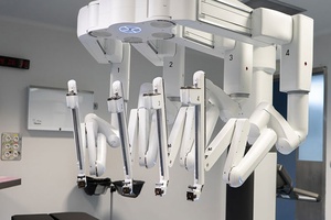 Hospital de S. João e Curry Cabral têm robôs a fazer cirurgias