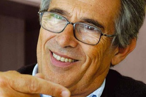 SOBRINHO SIMÕES A curiosidade dos porquês