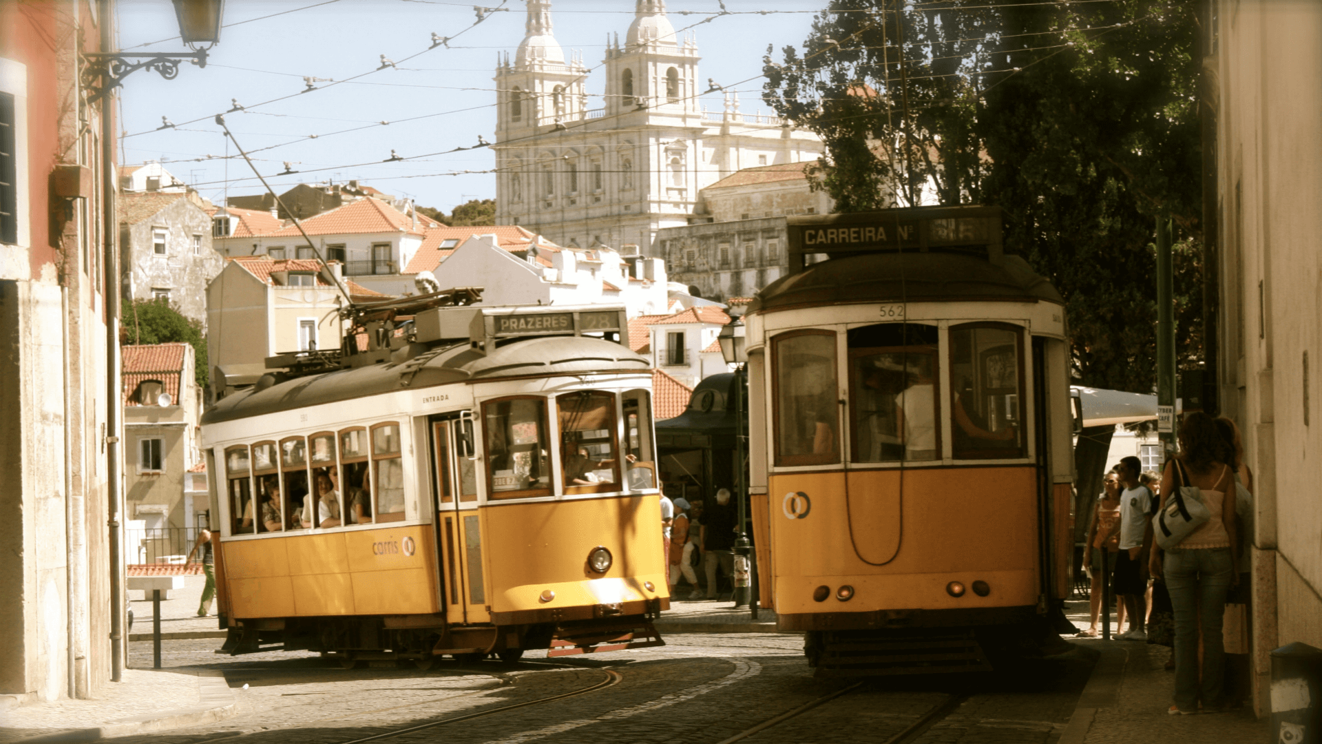 Photo by Porto on unsplash