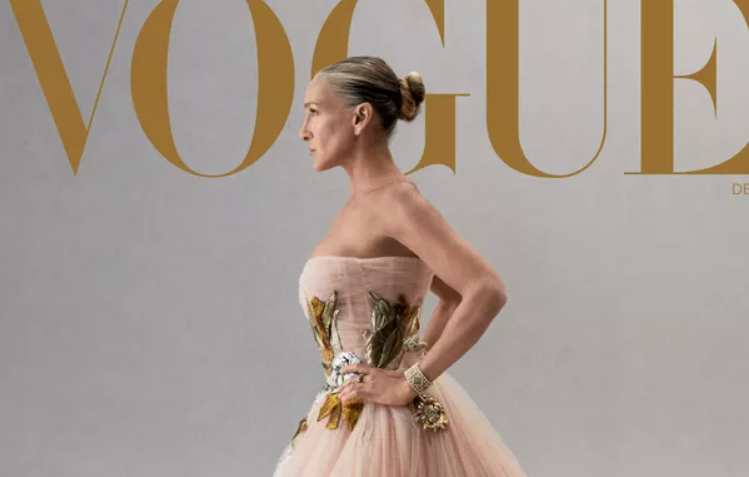 Sarah Jessica Parker para Vogue América, dezembro de 2021 (Foto: Reprodução/ DAN JACKSON)