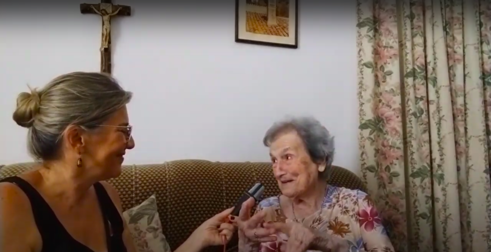 Entrevista à Albertina Madeira, que ao 99 anos dirige um jornal no Algarve Foto: Silvia Triboni